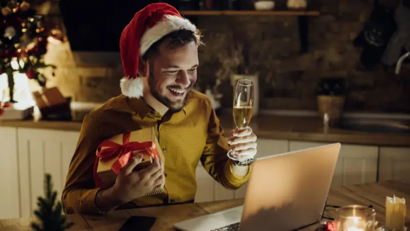 Innovate your employee Christmas hampers